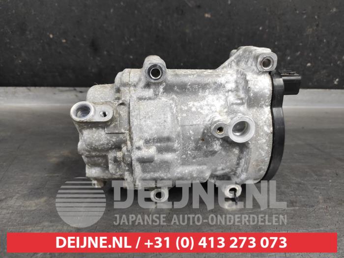 Usagé Compresseur de clim Toyota Corolla (E21/EA1/EH1) 2.0 16V Hybrid Prix € 200,00 Règlement à la marge proposé par V.Deijne Jap.Auto-onderdelen BV