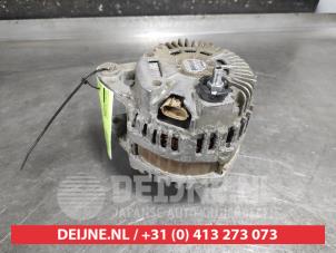 Dynamo van een Nissan Qashqai (J10) 2.0 16V 2008