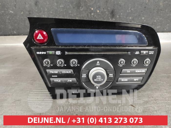 Używane Radio Honda Insight (ZE2) 1.3 16V VTEC Cena € 50,00 Procedura marży oferowane przez V.Deijne Jap.Auto-onderdelen BV