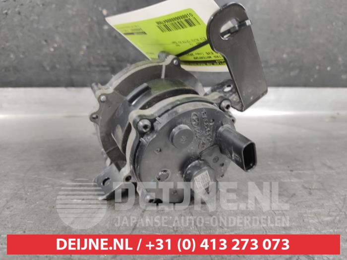 Begagnade Extra vattenpump Kia EV6 (CV) 77.4 kWh GT AWD Pris på förfrågan erbjuds av V.Deijne Jap.Auto-onderdelen BV