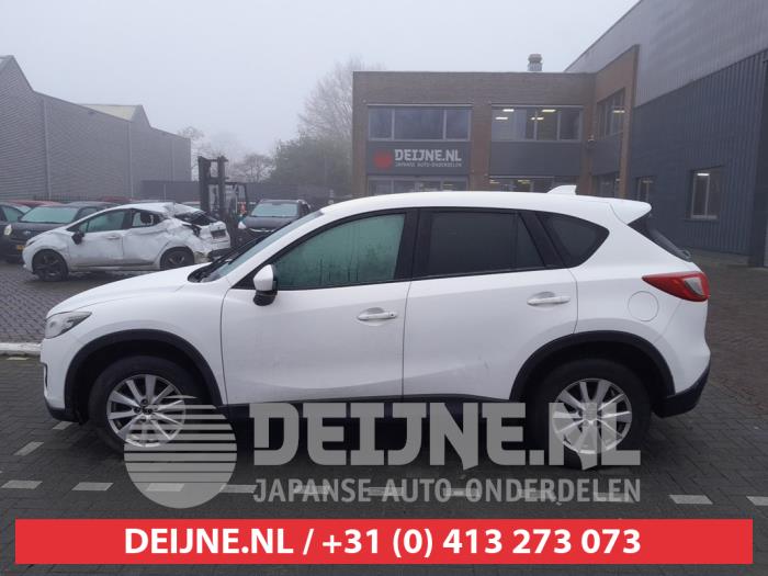 Usados Ventanilla triangular izquierda detrás Mazda CX-5 I (KE,GH) 2.0 SkyActiv-G 16V 2WD Precio € 35,00 Norma de margen ofrecido por V.Deijne Jap.Auto-onderdelen BV