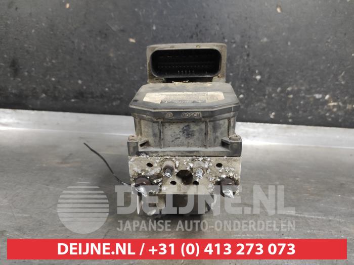 Usagé Pompe ABS Toyota Avensis Wagon (T25/B1E) 1.8 16V VVT-i Prix € 50,00 Règlement à la marge proposé par V.Deijne Jap.Auto-onderdelen BV