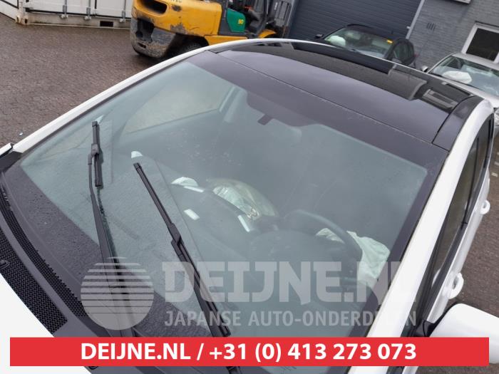 Używane Dach panoramiczny Kia Venga 1.4 CRDi 16V Cena € 300,00 Procedura marży oferowane przez V.Deijne Jap.Auto-onderdelen BV