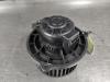 Kia Sorento III (UM) 2.2 CRDi 16V VGT 4x4 Moteur de ventilation chauffage
