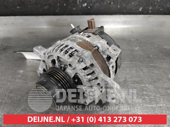 Used Dynamo Toyota Yaris III (P13) 1.33 16V Dual VVT-I Price € 45,00 Margin scheme offered by V.Deijne Jap.Auto-onderdelen BV