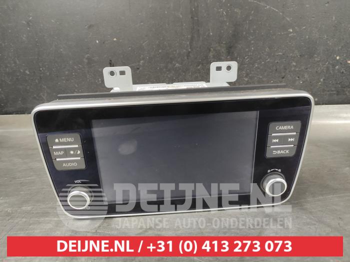 Begagnade Radio Nissan Leaf (ZE1) 39/40kWh Pris € 250,00 Marginaltabell erbjuds av V.Deijne Jap.Auto-onderdelen BV