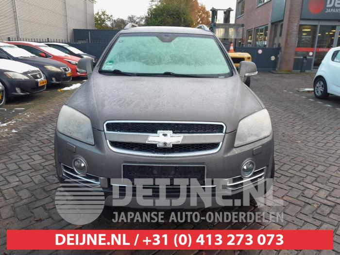 Używane Grill Chevrolet Captiva (C100) 2.0 CDTI 16V 150 4x4 Cena € 75,00 Procedura marży oferowane przez V.Deijne Jap.Auto-onderdelen BV