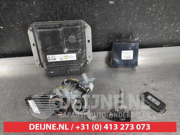 Used Engine management computer Mitsubishi Outlander (CW) 2.2 DI-D 16V Clear Tec 4x4 Price € 125,00 Margin scheme offered by V.Deijne Jap.Auto-onderdelen BV