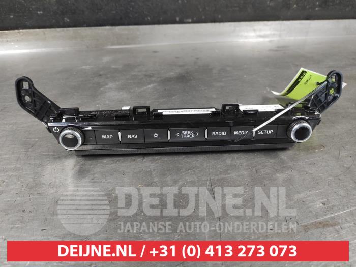 Begagnade Radiokontrollpanel Kia Niro I (DE) E-Niro 64 kWh Pris € 75,00 Marginaltabell erbjuds av V.Deijne Jap.Auto-onderdelen BV