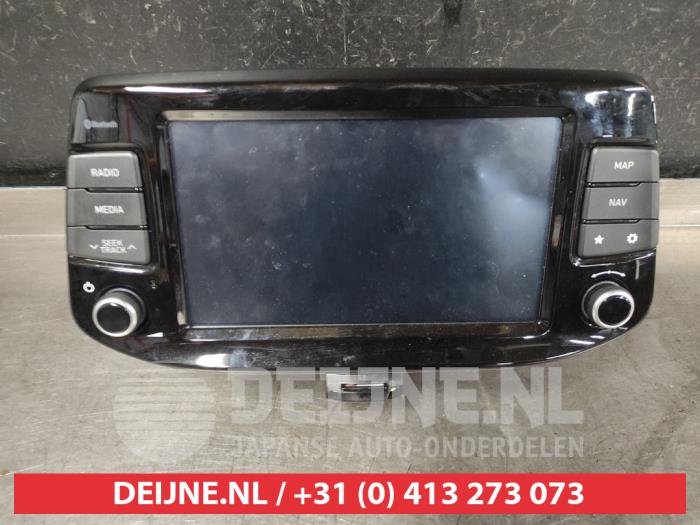 Używane Radio Hyundai i30 (PDEB5/PDEBB/PDEBD/PDEBE) 1.0 T-GDI 12V Cena € 150,00 Procedura marży oferowane przez V.Deijne Jap.Auto-onderdelen BV