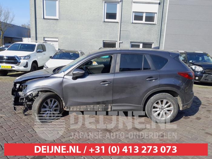 Usados Ventanilla triangular izquierda detrás Mazda CX-5 I (KE,GH) 2.0 SkyActiv-G 165 16V 2WD Precio € 35,00 Norma de margen ofrecido por V.Deijne Jap.Auto-onderdelen BV