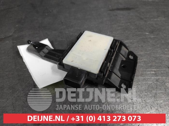 Begagnade Dödvinkelsensor Kia Niro II (SG2) e-Niro 64.8 kWh Pris € 100,00 Marginaltabell erbjuds av V.Deijne Jap.Auto-onderdelen BV
