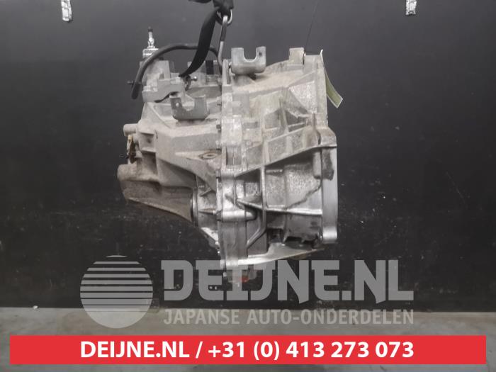 Getriebe van een Nissan Qashqai (J10) 2.0 16V 4x4 2007