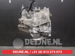 Getriebe van een Nissan Qashqai (J10) 2.0 16V 4x4 2007