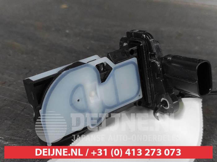 Gebrauchte Luftmengenmesser Toyota Yaris IV (P21/PA1/PH1) 1.5 12V Hybrid 115 Preis € 50,00 Margenregelung angeboten von V.Deijne Jap.Auto-onderdelen BV