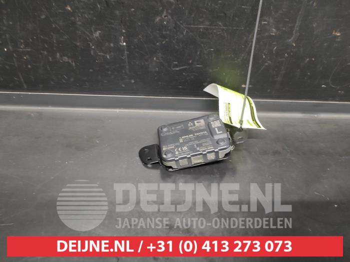 Begagnade Radarsensor Toyota Corolla Touring Sport (E21/EH1) 1.8 16V Hybrid 140 Pris på förfrågan erbjuds av V.Deijne Jap.Auto-onderdelen BV