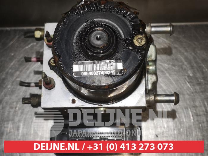 Used ABS pump Mitsubishi Grandis (NA) 2.4 16V MIVEC Price € 75,00 Margin scheme offered by V.Deijne Jap.Auto-onderdelen BV