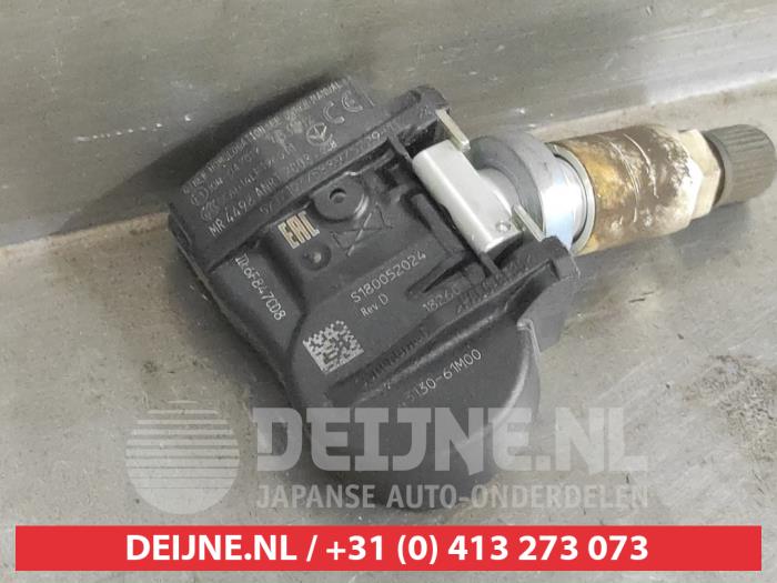 Däcktryckssensor från en Suzuki SX4 S-Cross (JY) 1.0 Booster Jet Turbo 12V 2018