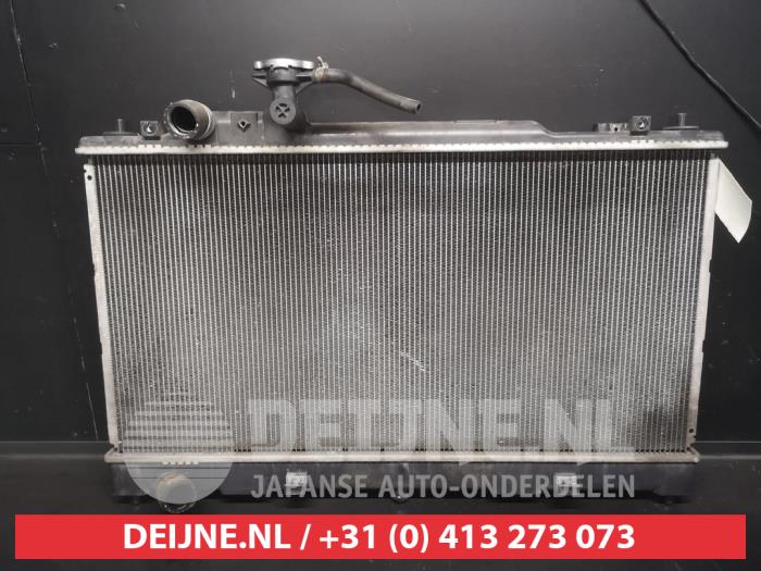 Usagé Radiateur Mazda 6 Sport (GG14) 2.0i 16V S-VT Prix € 40,00 Règlement à la marge proposé par V.Deijne Jap.Auto-onderdelen BV