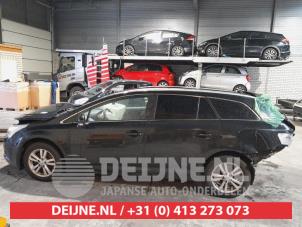 Usagé Vitre triangulaire arrière gauche Toyota Avensis Wagon (T27) 1.6 16V VVT-i Prix sur demande proposé par V.Deijne Jap.Auto-onderdelen BV