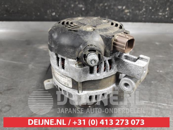 Dynamo från en Toyota Verso 2.0 16V D-4D-F 2013