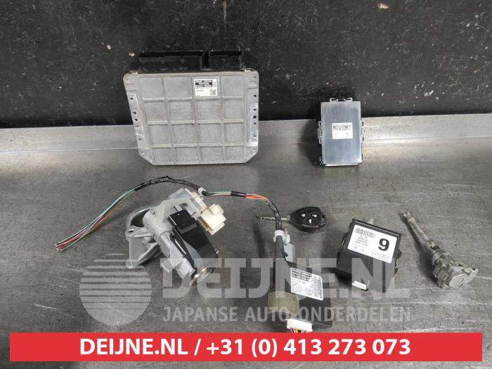 Used Engine management computer Toyota Avensis Wagon (T27) 1.6 16V VVT-i Price € 100,00 Margin scheme offered by V.Deijne Jap.Auto-onderdelen BV