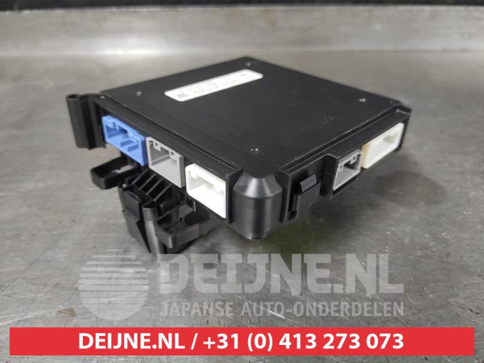 Used Body control computer Mazda CX-30 (DM) 2.0 e-SkyActiv X 186 M Hybrid 16V Price € 125,00 Margin scheme offered by V.Deijne Jap.Auto-onderdelen BV