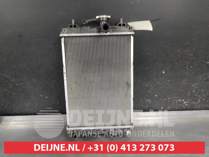 Usagé Radiateur Daihatsu Materia 1.5 16V Prix € 50,00 Règlement à la marge proposé par V.Deijne Jap.Auto-onderdelen BV