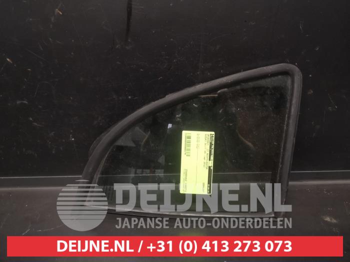 Usados Ventanilla triangular derecha detrás Suzuki Swift (ZA/ZC/ZD) 1.2 16V Precio € 35,00 Norma de margen ofrecido por V.Deijne Jap.Auto-onderdelen BV