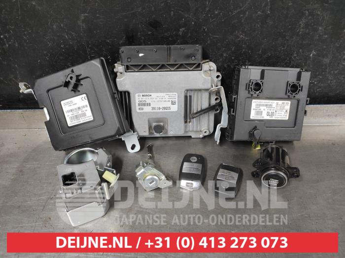 Used Engine management computer Kia Sportage (QL) 1.6 T-GDI 16V 4x4 Price € 150,00 Margin scheme offered by V.Deijne Jap.Auto-onderdelen BV