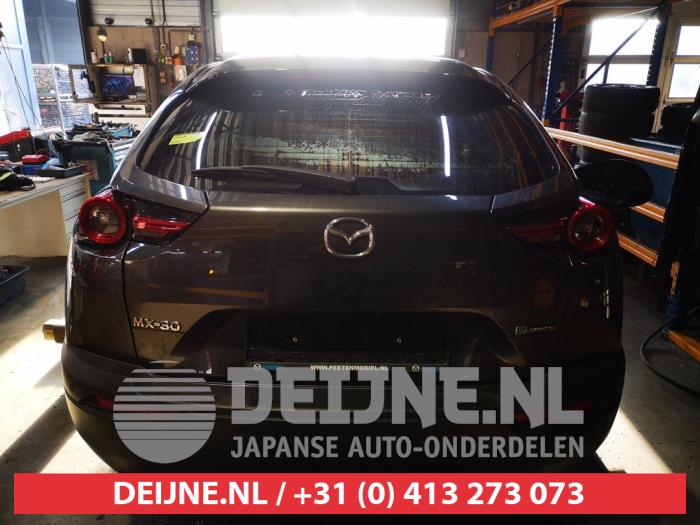Używane Tylna klapa Mazda MX-30 e-SkyActiv 145 Cena € 1.000,00 Procedura marży oferowane przez V.Deijne Jap.Auto-onderdelen BV