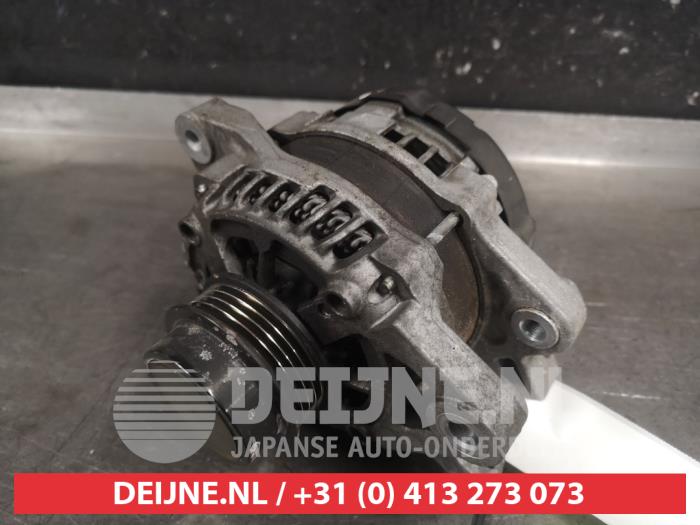 Begagnade Dynamo Toyota Yaris III (P13) 1.33 16V Dual VVT-I Pris € 40,00 Marginaltabell erbjuds av V.Deijne Jap.Auto-onderdelen BV