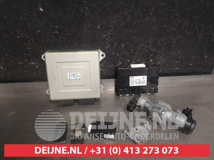 Used Engine management computer Mazda 5 (CR19) 1.8i 16V Price € 75,00 Margin scheme offered by V.Deijne Jap.Auto-onderdelen BV