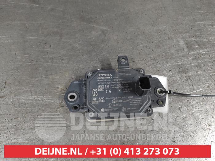 Gebrauchte ACC Sensor (Entfernung) Toyota Aygo X 1.0 12V VVT-i Preis € 150,00 Margenregelung angeboten von V.Deijne Jap.Auto-onderdelen BV