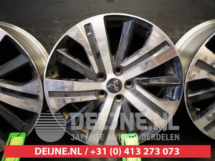 Set of wheels - Alloy MITSUBISHI