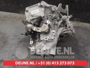 Getriebe van een Suzuki Swift (ZC/ZD) 1.2 Dual Jet 16V 2019