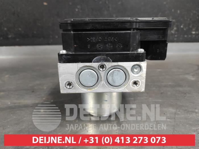 Używane Pompa ABS Honda Jazz (GE6/GE8/GG/GP) 1.4 VTEC 16V Cena € 100,00 Procedura marży oferowane przez V.Deijne Jap.Auto-onderdelen BV