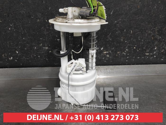 Usagé Pompe à carburant Nissan Micra (K14) 0.9 IG-T 12V Prix € 75,00 Règlement à la marge proposé par V.Deijne Jap.Auto-onderdelen BV