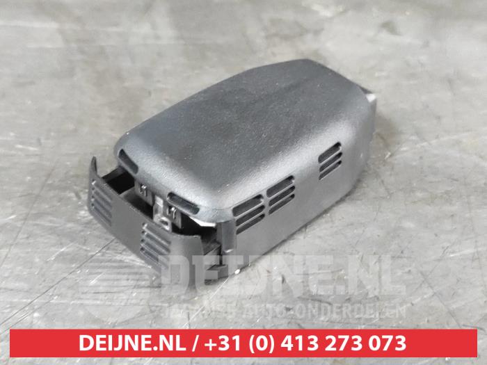 Begagnade Regnsensor Mazda MX-30 e-SkyActiv 145 Pris € 25,00 Marginaltabell erbjuds av V.Deijne Jap.Auto-onderdelen BV