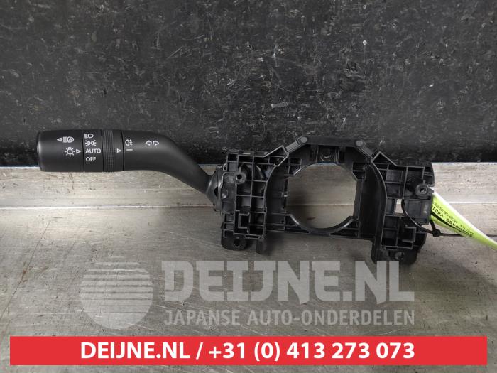 Używane Przelacznik swiatel Mazda MX-30 e-SkyActiv 145 Cena € 40,00 Procedura marży oferowane przez V.Deijne Jap.Auto-onderdelen BV
