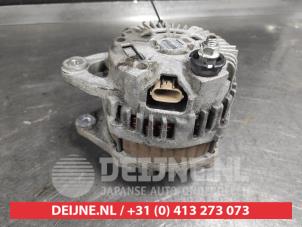Dynamo van een Nissan Qashqai (J10) 1.6 16V 2008