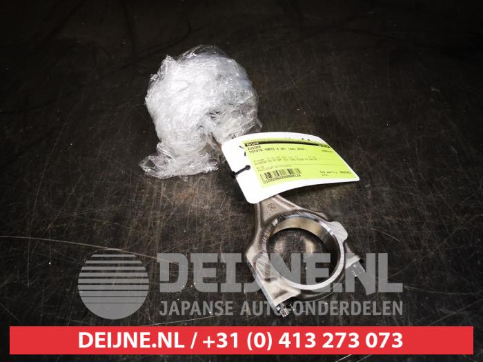 Usagé Piston Toyota Yaris IV (P21/PA1/PH1) 1.5 12V Hybrid 115 Prix € 50,00 Règlement à la marge proposé par V.Deijne Jap.Auto-onderdelen BV