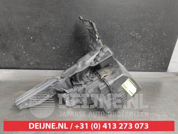 Begagnade Luftfilterhus Mazda 6 SportBreak (GJ/GH/GL) 2.0 Skyactiv G 145 16V Pris € 50,00 Marginaltabell erbjuds av V.Deijne Jap.Auto-onderdelen BV