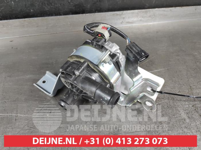 Begagnade Extra vattenpump Mazda MX-30 e-SkyActiv 145 Pris på förfrågan erbjuds av V.Deijne Jap.Auto-onderdelen BV