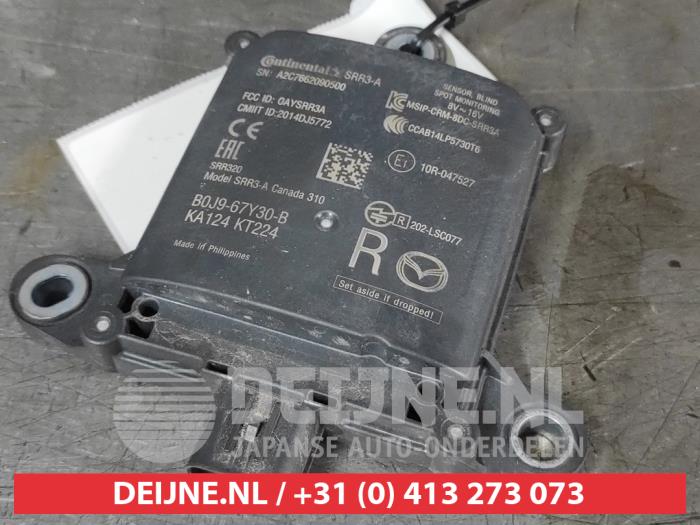 Begagnade Dödvinkelsensor Mazda 3 Sport (BP) 2.0 SkyActiv-G 122 Mild Hybrid 16V Pris € 100,00 Marginaltabell erbjuds av V.Deijne Jap.Auto-onderdelen BV