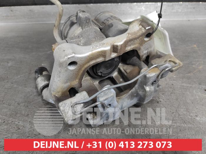Gebrauchte Bremszange links hinten Mazda 3 Sport (BP) 2.0 SkyActiv-G 122 Mild Hybrid 16V Preis € 125,00 Margenregelung angeboten von V.Deijne Jap.Auto-onderdelen BV
