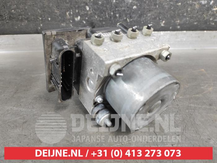 Begagnade ABS-pump Mitsubishi Colt (Z2/Z3) 1.1 12V Pris € 75,00 Marginaltabell erbjuds av V.Deijne Jap.Auto-onderdelen BV