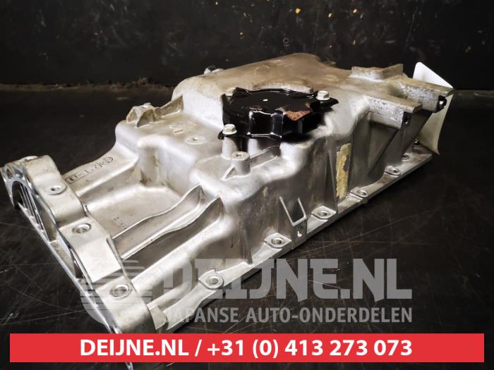 Usagé Couvercle carter Hyundai i40 CW (VFC) 1.7 CRDi 16V Prix € 50,00 Règlement à la marge proposé par V.Deijne Jap.Auto-onderdelen BV