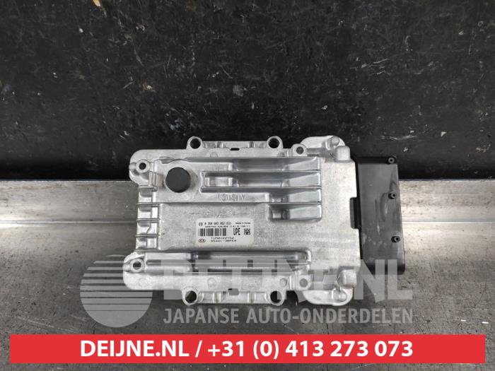 Used Automatic gearbox computer Kia Sorento III (UM) 2.2 CRDi 16V VGT 4x4 Price € 75,00 Margin scheme offered by V.Deijne Jap.Auto-onderdelen BV