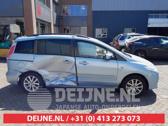 Usados Ventanilla triangular derecha detrás Mazda 5 (CR19) 2.0i 16V Precio € 35,00 Norma de margen ofrecido por V.Deijne Jap.Auto-onderdelen BV